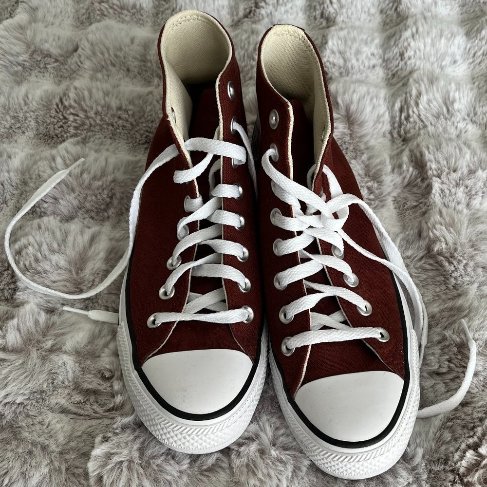 NWOT Converse Chuck Taylor All Star Hi Sneaker